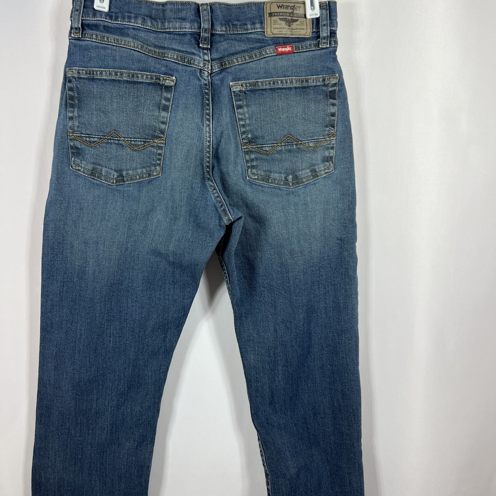 Wrangler Jeans Mens Blue Athletic Fit Premium Quality Medium Wash Denim 30 X 30 - Picture 2 of 16